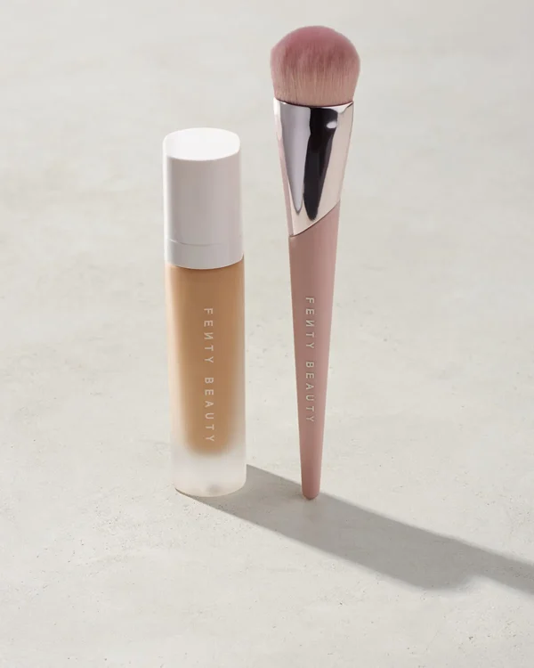 Full-Bodied Foundation Brush 110 - Image 3