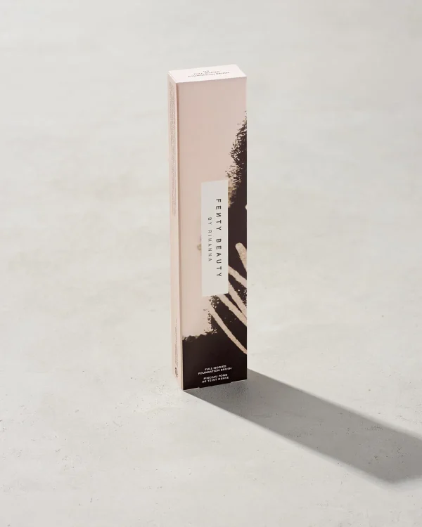 Full-Bodied Foundation Brush 110 - Image 4