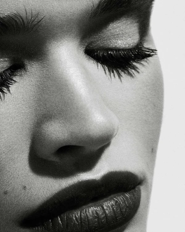Full Frontal Volume. Lift & Curl Mascara — Cuz I’m Black - Image 2