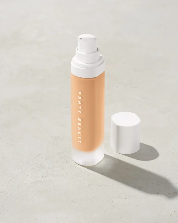 Pro Filt’r Soft Matte Longwear Foundation — #220