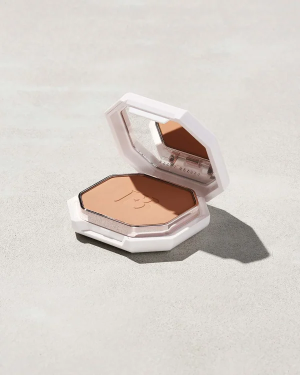 Pro Filt’r Soft Matte Powder Foundation — #210