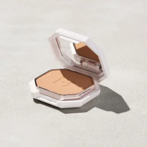 Pro Filt’r Soft Matte Powder Foundation — #250