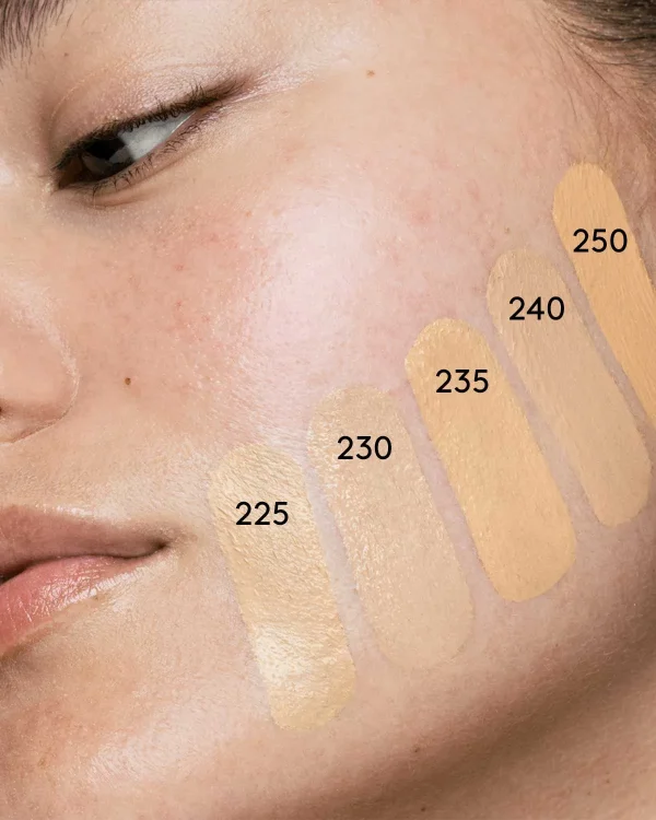 Soft’lit Naturally Luminous Longwear Foundation — 240 - Image 5