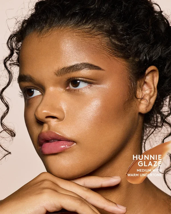 Cheeks Out Freestyle Cream Bronzer — Hunnie Glaze - Image 2