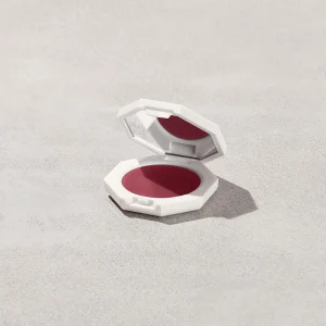 Cheeks Out Freestyle Cream Blush — Riri