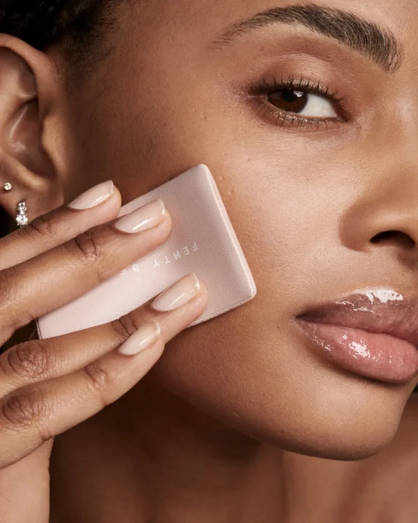 Invisimatte Instant Setting + Blotting Powder - Image 8
