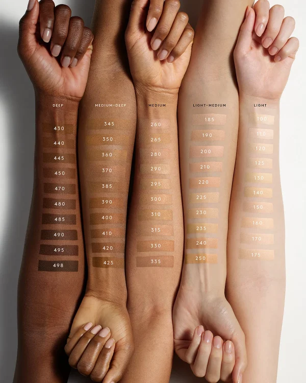 Soft’lit Naturally Luminous Longwear Foundation — 240 - Image 7