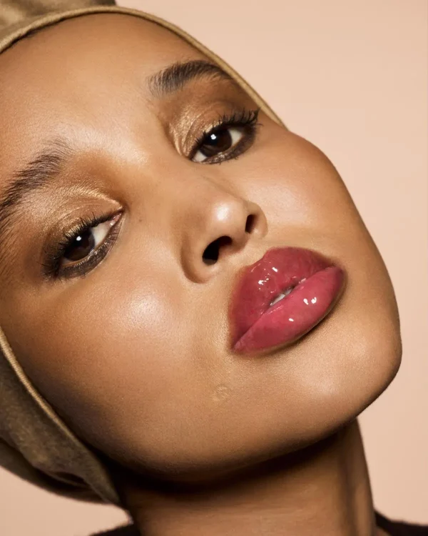 Gloss Bomb Heat Universal Lip Luminizer + Plumper — Hot Cherry - Image 3