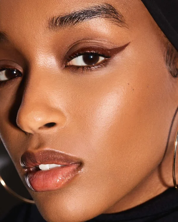 Flyliner Longwear Liquid Eyeliner — In Big Truffle - Image 3