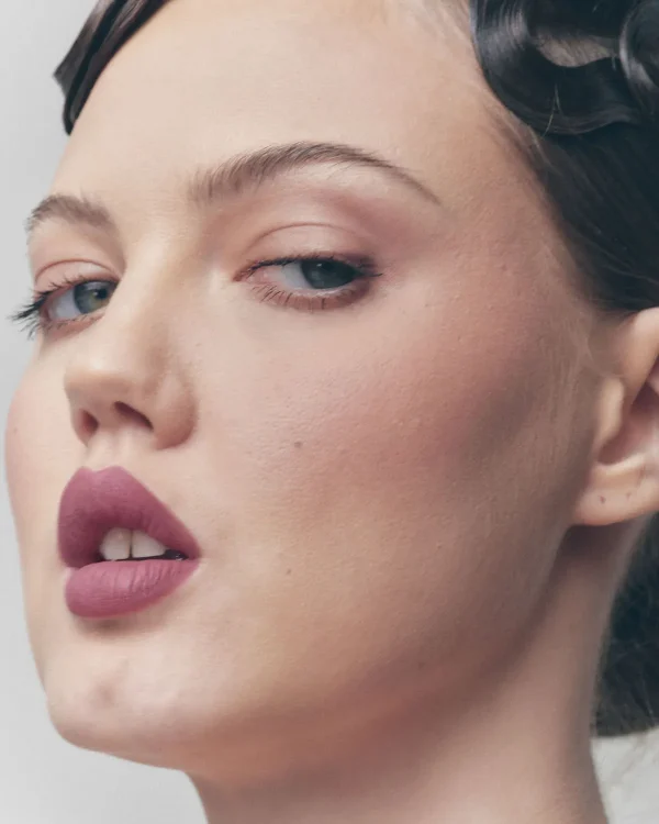 RiRi on Repeat Makeup Essentials - Image 4