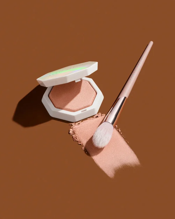 Demi’glow Light-Diffusing Highlighter + Brush Bundle