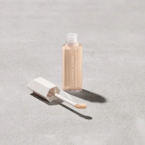 We’re Even Hydrating Longwear Concealer — 160W