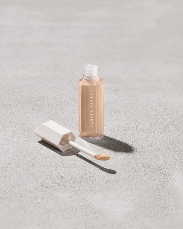 We’re Even Hydrating Longwear Concealer — 200C