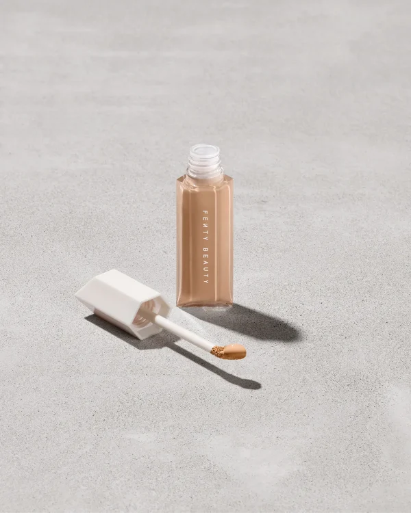 We’re Even Hydrating Longwear Concealer — 260N