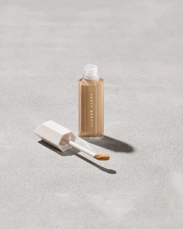 We’re Even Hydrating Longwear Concealer — 265W