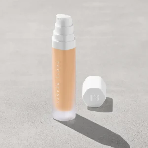 Soft’lit Naturally Luminous Longwear Foundation — 240