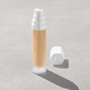 Soft’lit Naturally Luminous Longwear Foundation — 290
