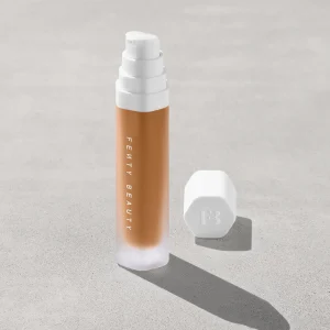Soft’lit Naturally Luminous Longwear Foundation — 385